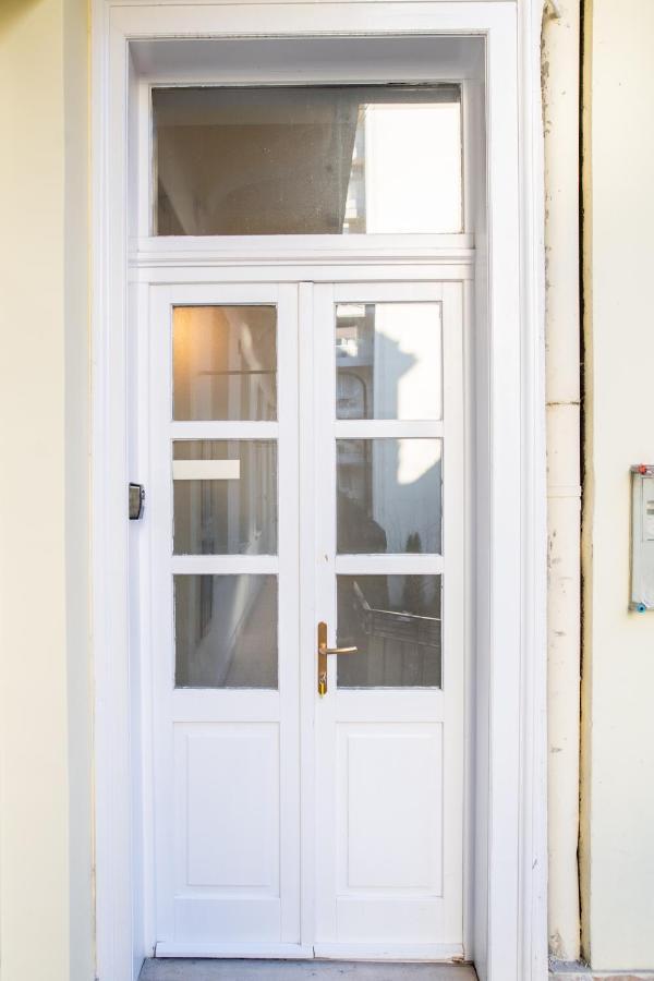 N28 Studio Apartment In Andrassy Boulevard. Budapest Esterno foto